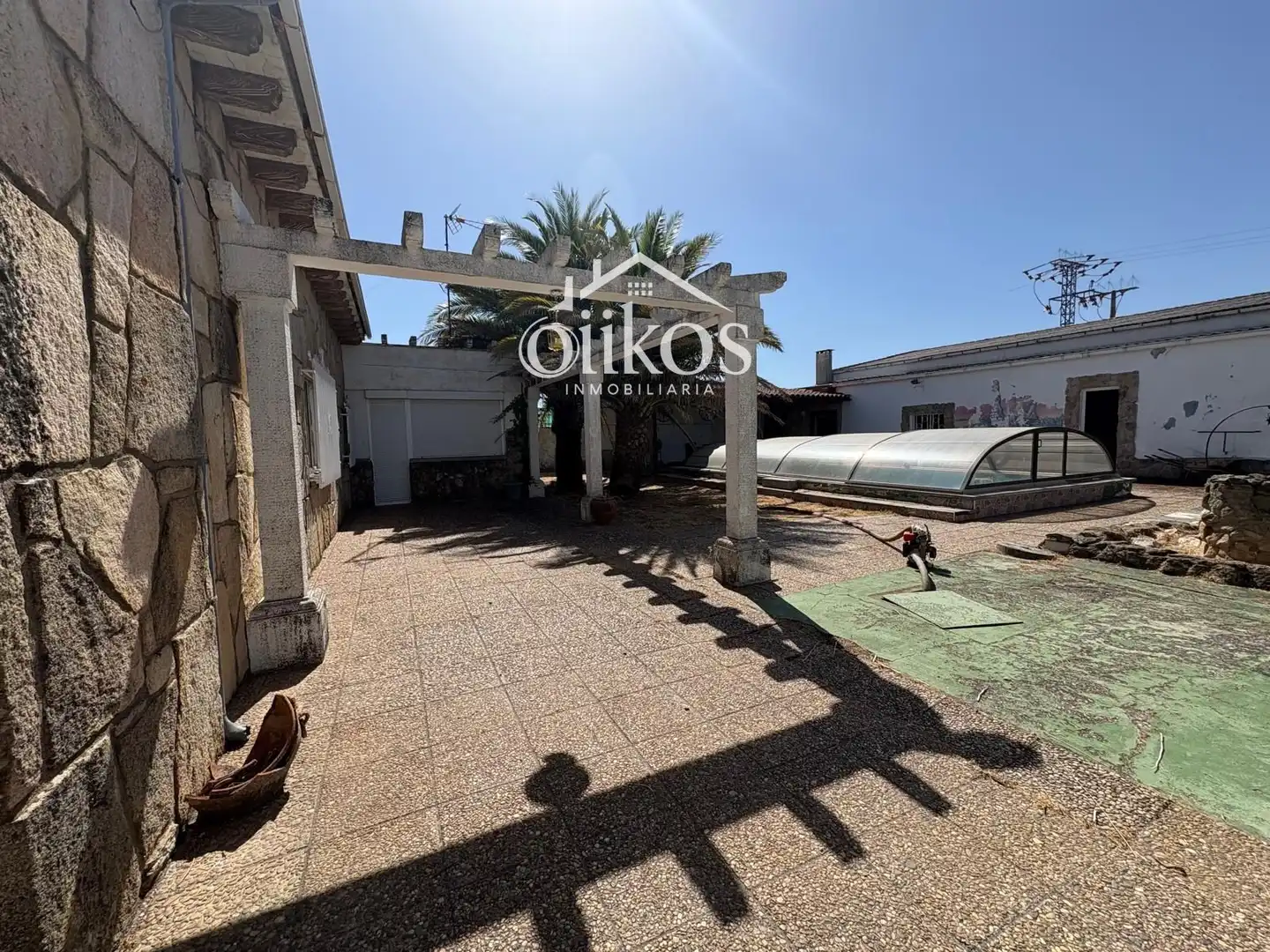 Vista exterior de Casa o xalet en venda en Vitigudino amb Calefacció, Piscina i Moblat