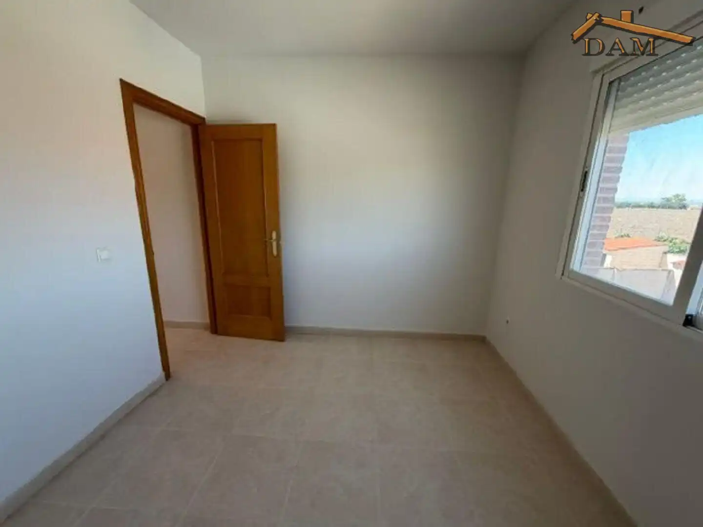 Habitación de Casa adosada en venta en Carmena