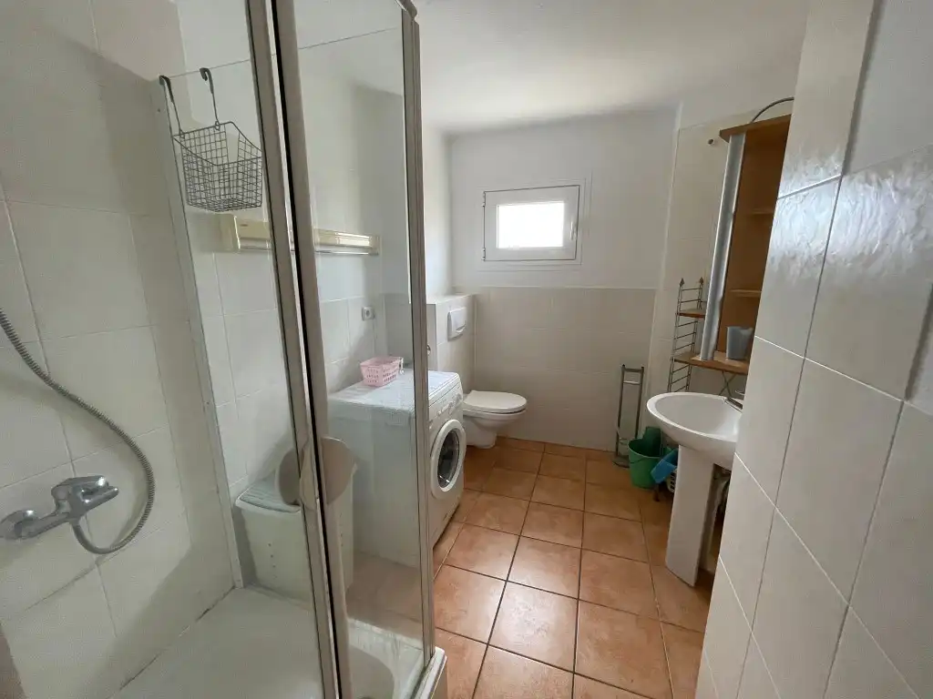Bany de Apartament en venda en Torrox amb Terrassa, Piscina i Moblat