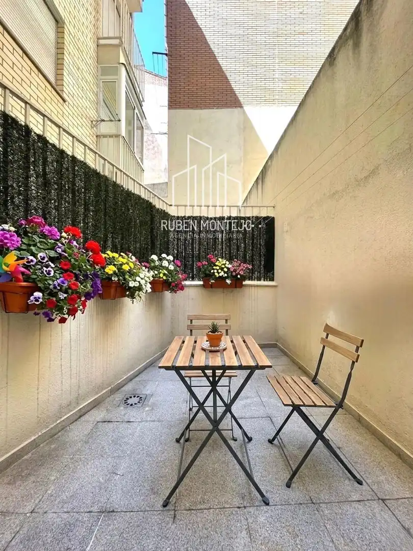 Terrassa de Apartament de lloguer en Salamanca amb Calefacció, Terrassa i Moblat
