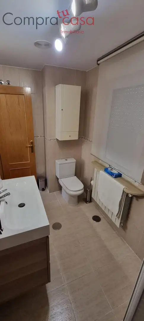 Bathroom of Flat for sale in Segovia  with Heating, Private garden and Parquet flooring