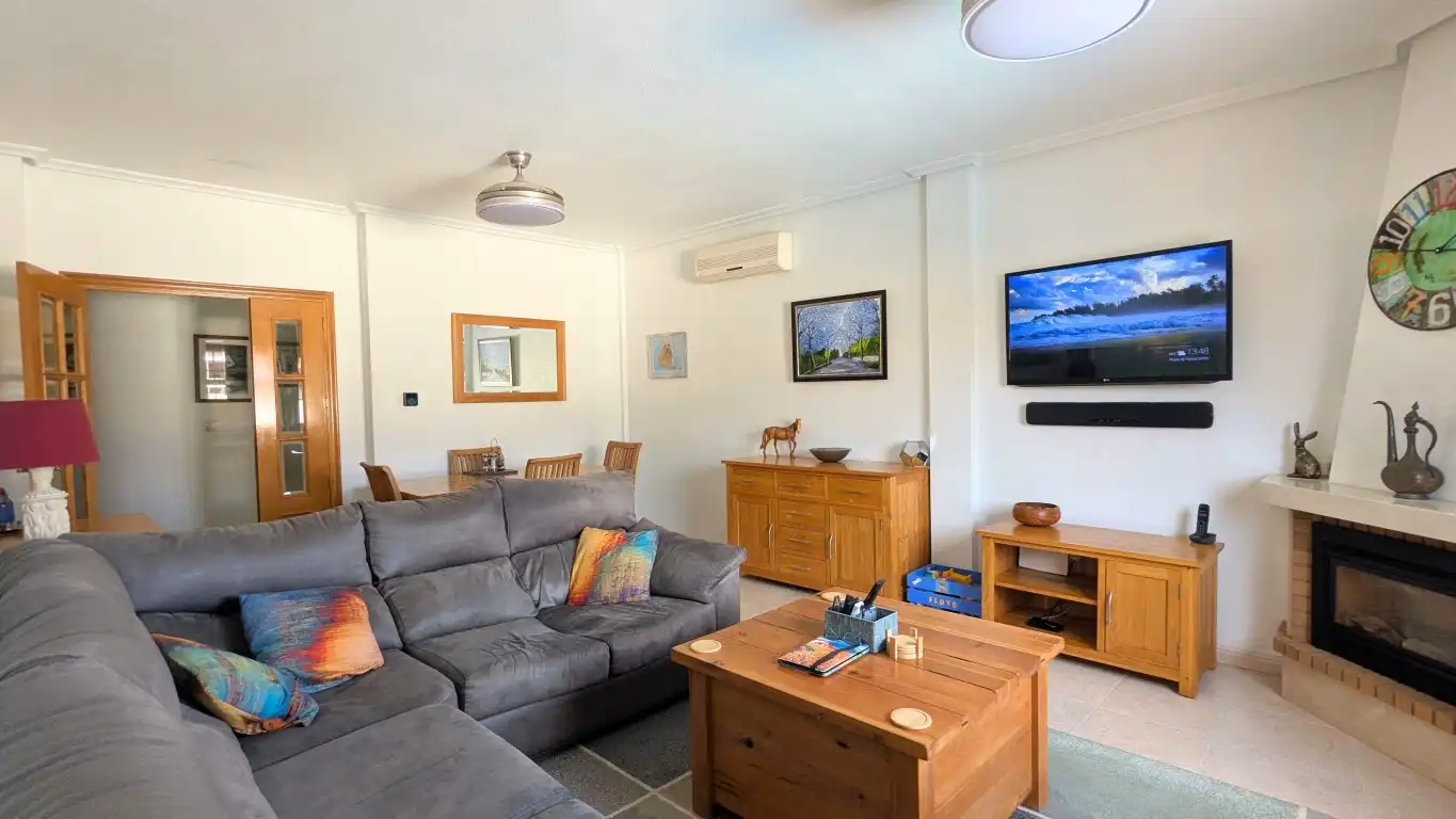 Sala de estar de Casa o chalet en venta en Bigastro con Microondas y Balcón