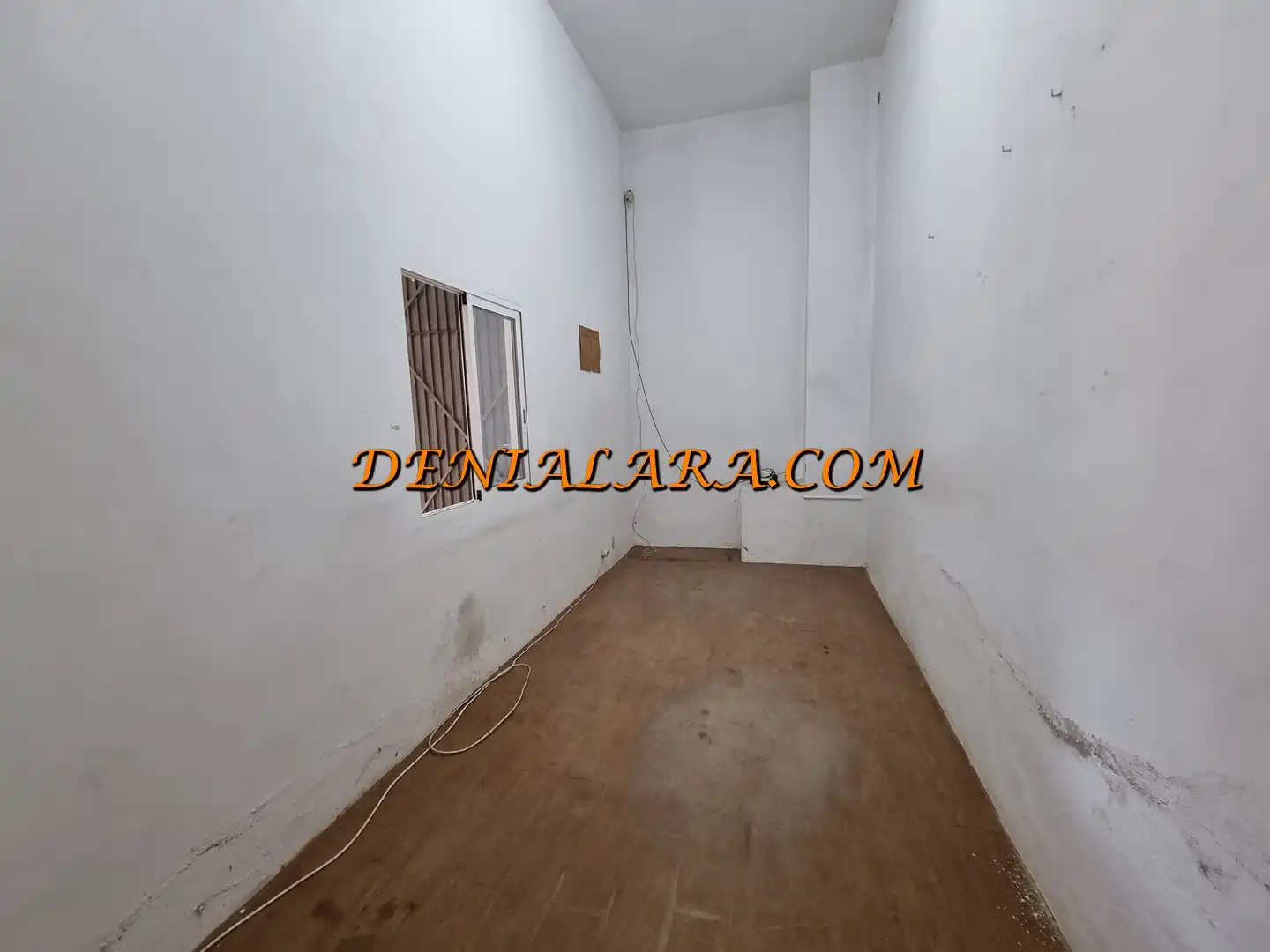 Commercial properties for rent in Pego