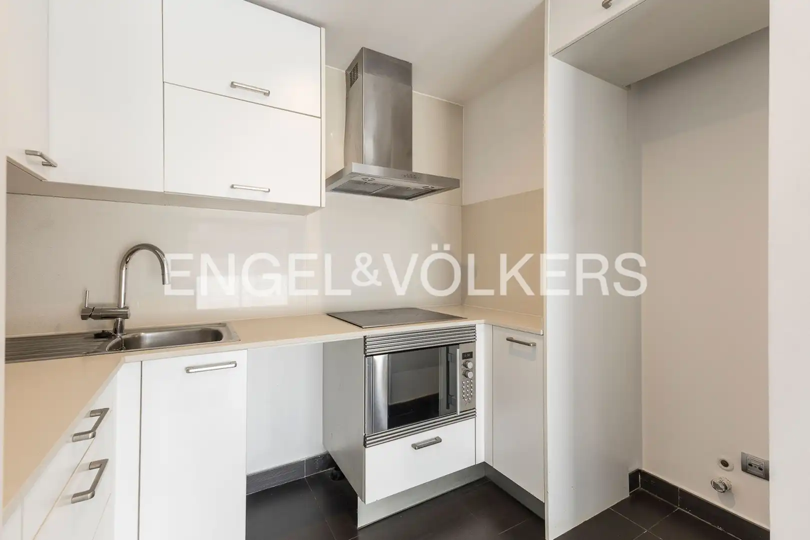 Kitchen of Flat for sale in Barcelona  with Air Conditioner, Heating and Swimming Pool