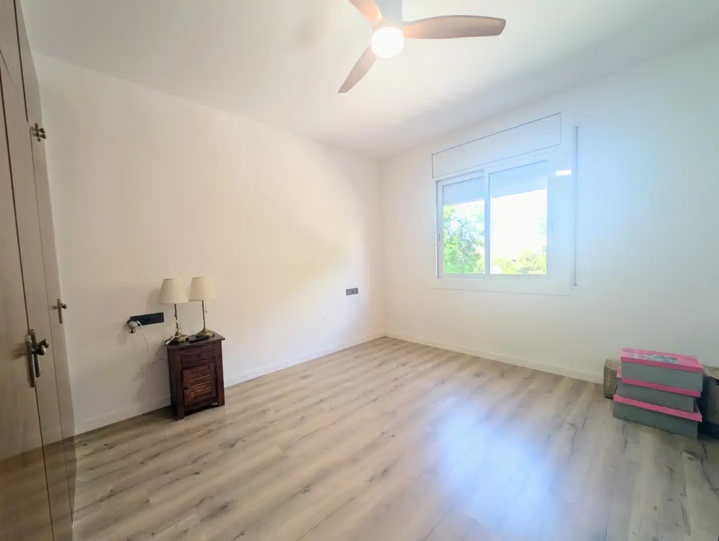 Schlafzimmer von Einfamilien-Reihenhaus zum Verkauf in Terrassa mit Klimaanlage, Heizung und Terrasse