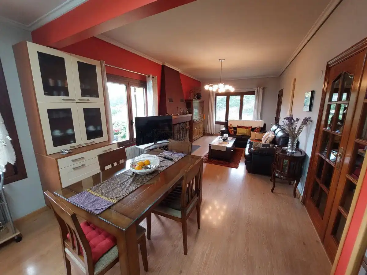 Casa con piscina en venta en Condado de Treviño, imagen 23