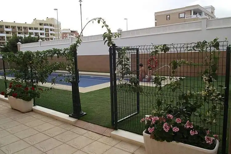 Piscina de Piso en venta en Roquetas de Mar con Terraza, Amueblado y Piscina comunitaria