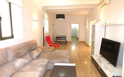 Living room of Flat for sale in  Barcelona Capital  with Air Conditioner and Heating