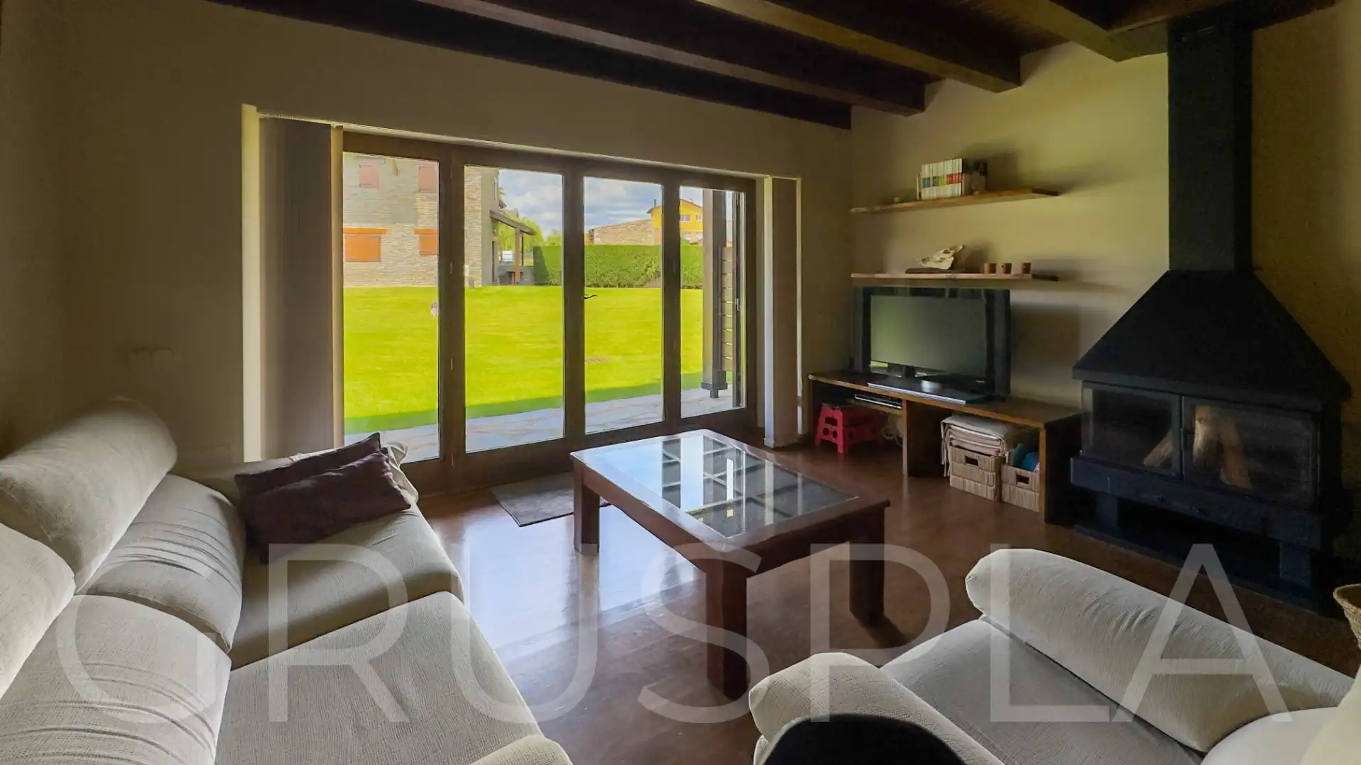 Wohnzimmer von Einfamilien-Reihenhaus zum Verkauf in Bellver de Cerdanya mit Heizung, Parkett und Gemeinschaftspool