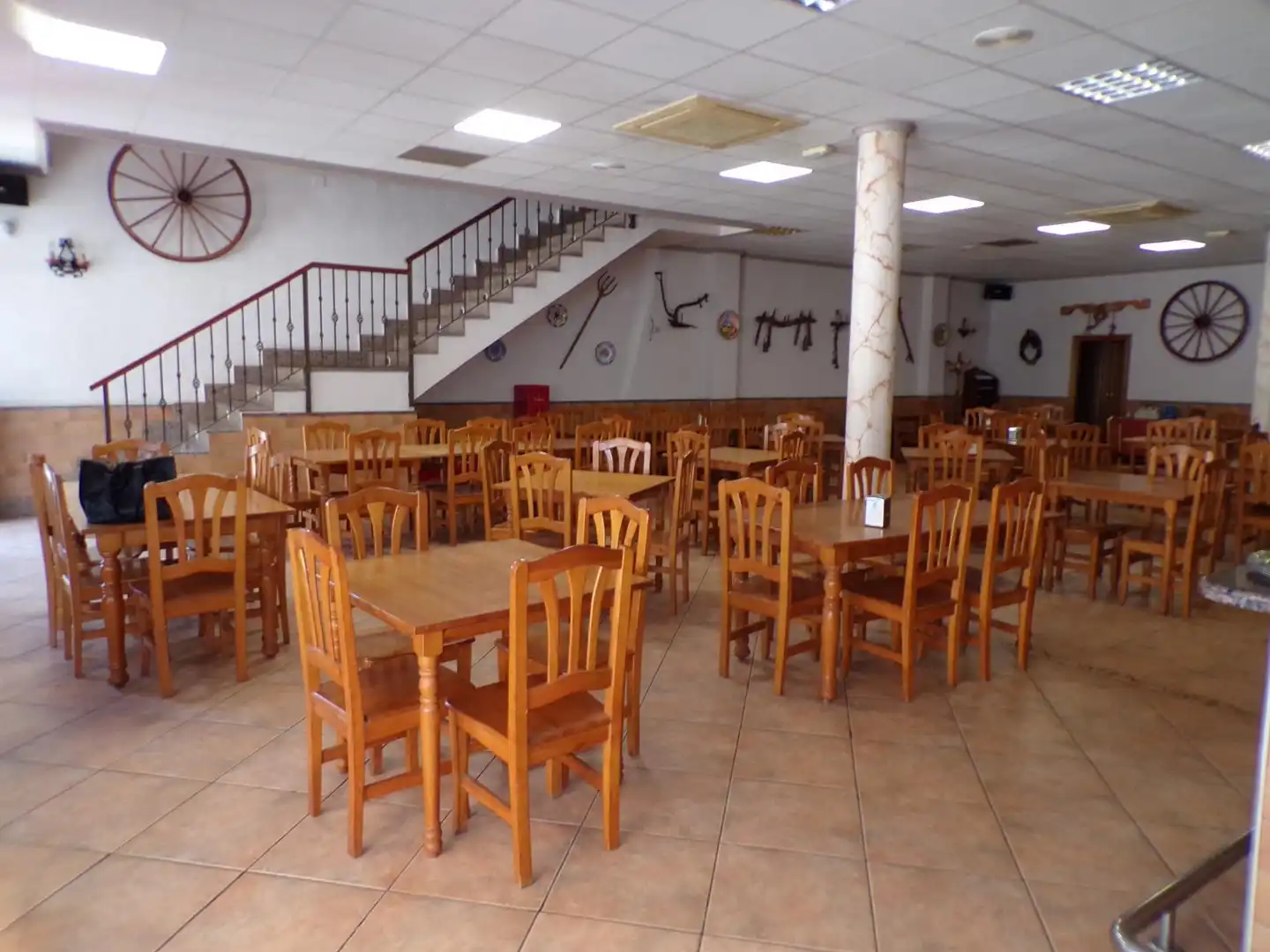 Commercial properties for sale in Castellón de la Plana / Castelló de la Plana  with Air Conditioner, Terrace and Furnished