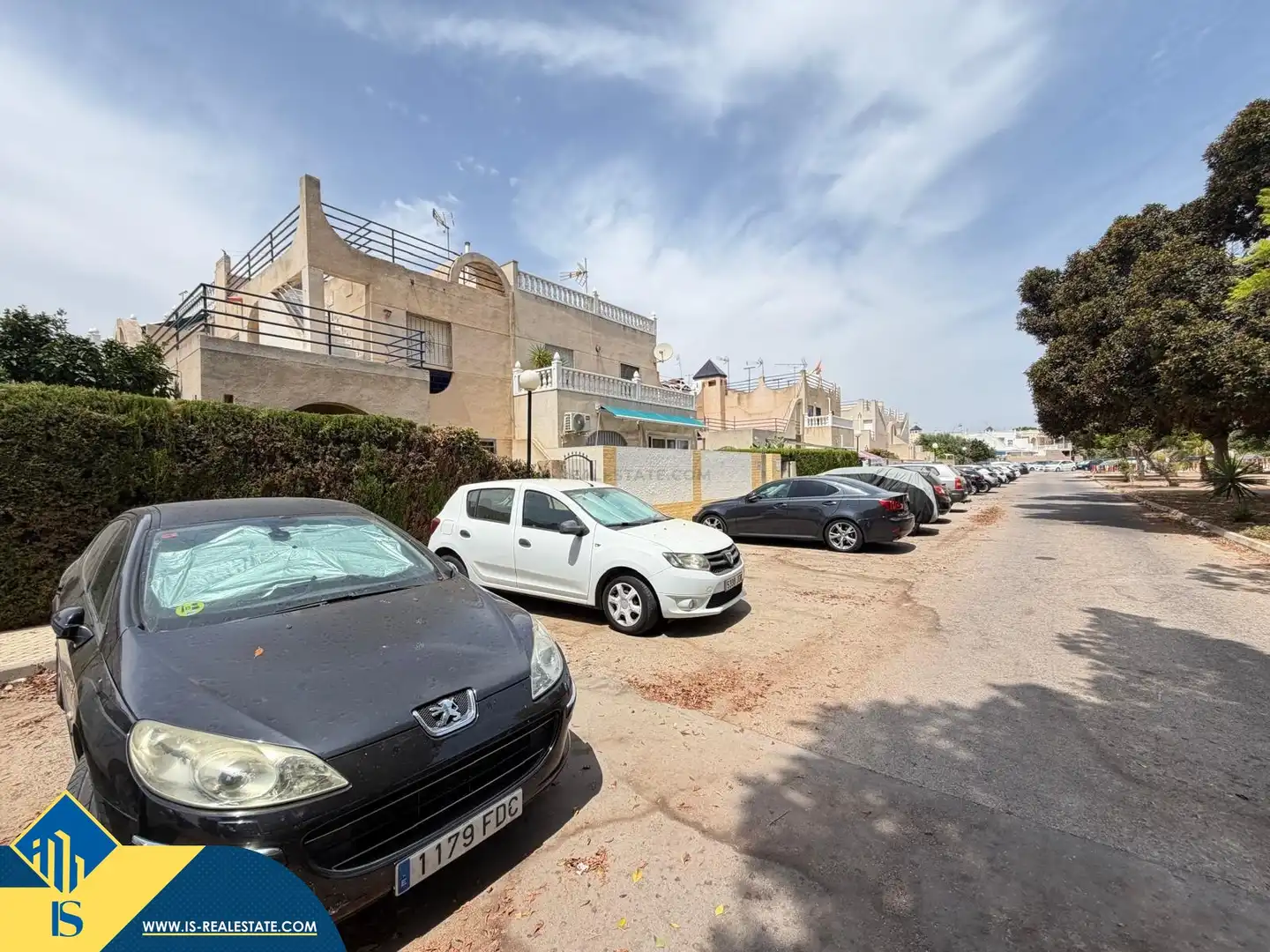 Aparcament de Casa o xalet en venda en Torrevieja amb Aire condicionat, Terrassa i Traster
