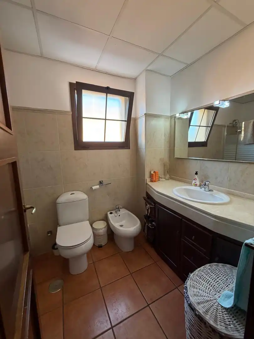 Bathroom of Houses for sale in Utrera