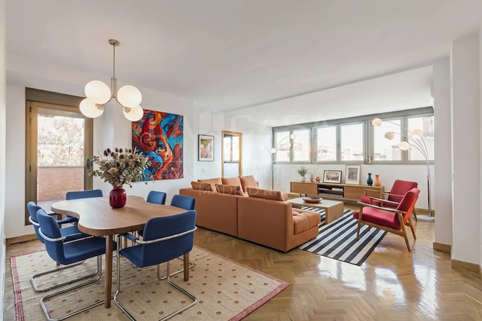 Sala d'estar de Àtic en venda en Madrid amb Calefacció i Terrassa