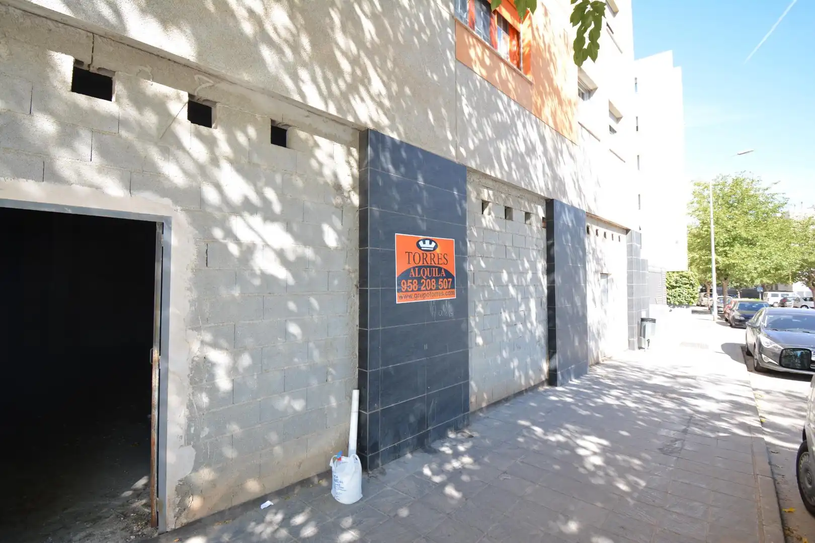 Vista exterior de Local de lloguer en Alhendín