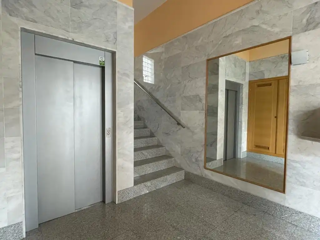 Apartamento en venta en Ponferrada con Calefacción, Parquet y Trastero