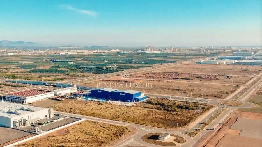 Terreno industriale in vendita a Avenida CASSOLA