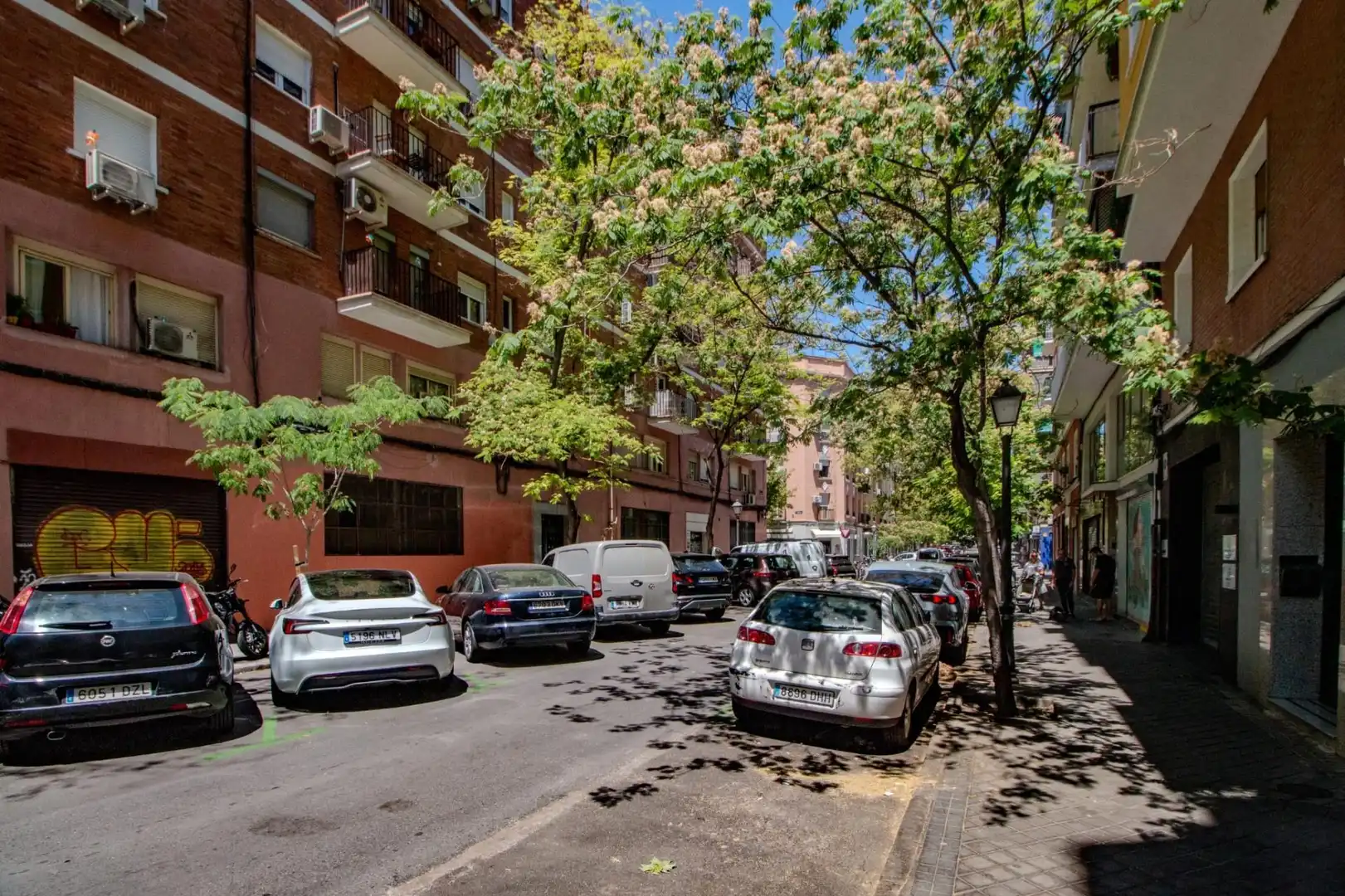 Vista exterior de Apartamento en venta en Madrid con Calefacción y Parquet