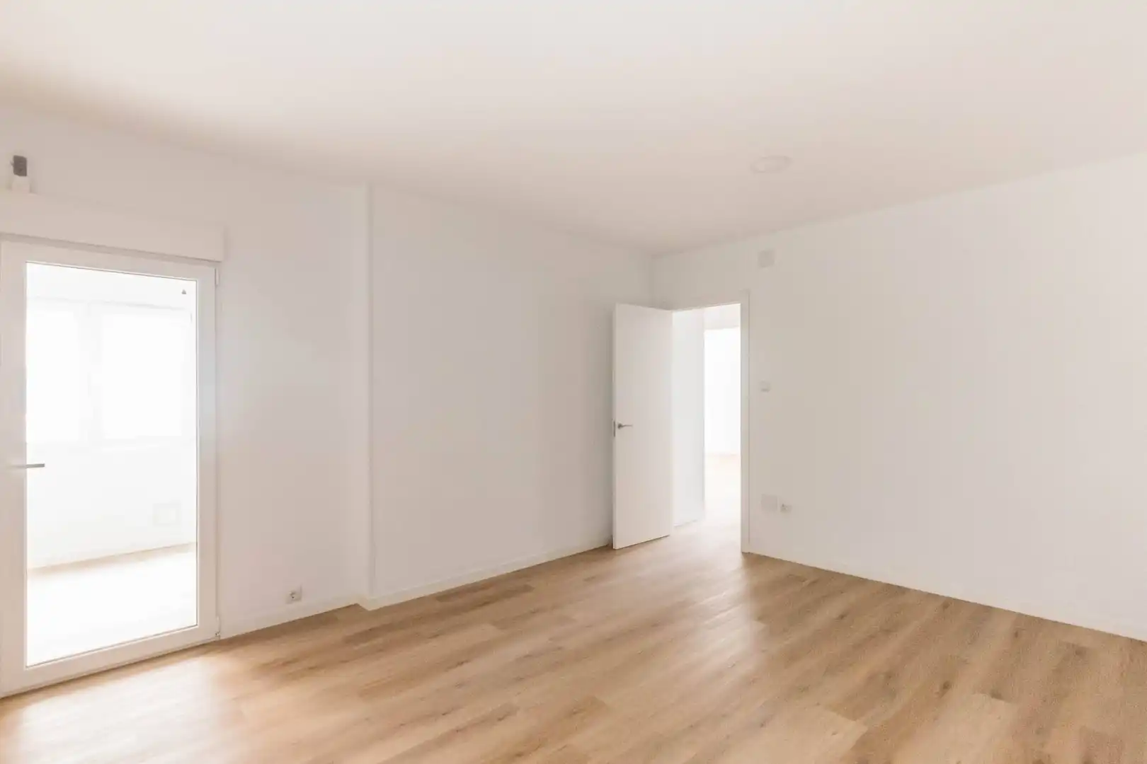 Wohnung zum Verkauf in Murcia mit Terrasse, Balkon und Alarm