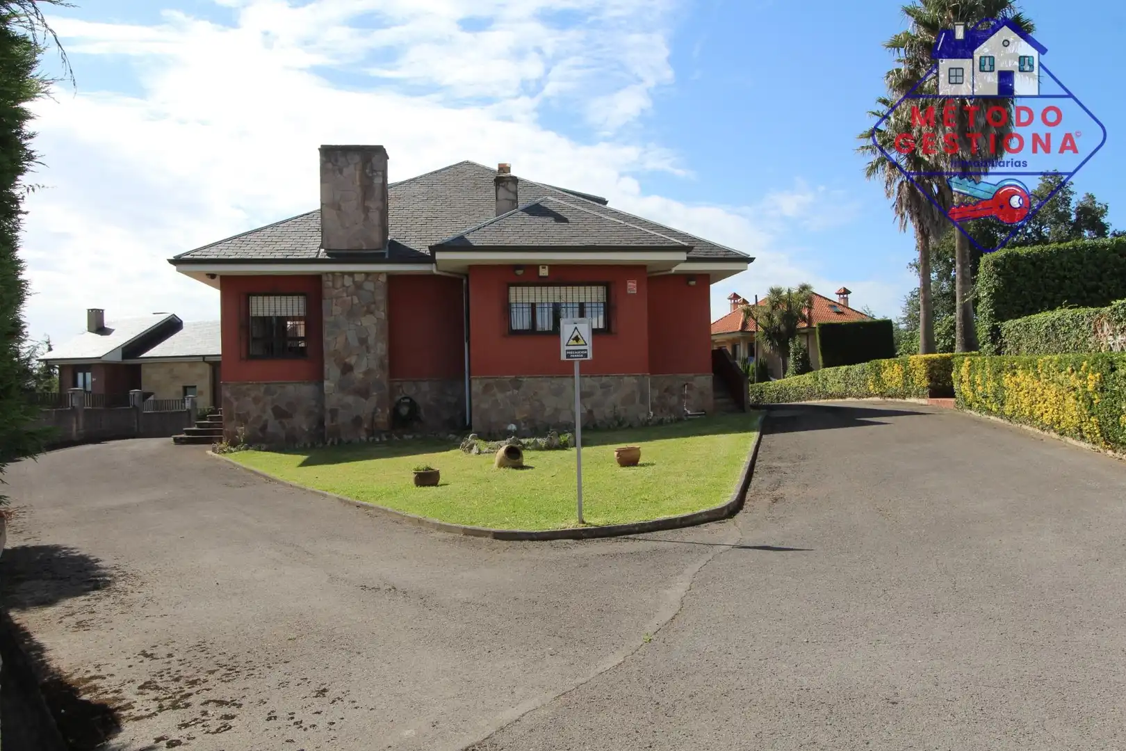 Vista exterior de Casa o chalet en venta en Camargo con Jardín privado y Piscina