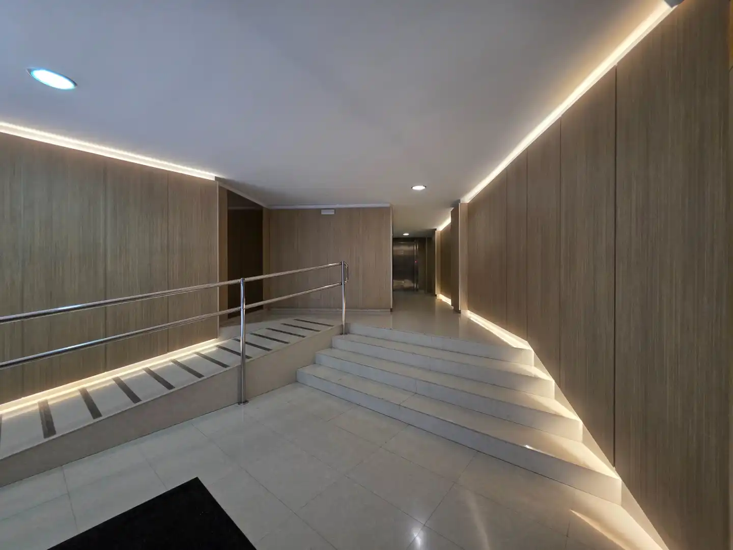 Double with lift for sale in Plaça d'Espanya 35, imagen 2