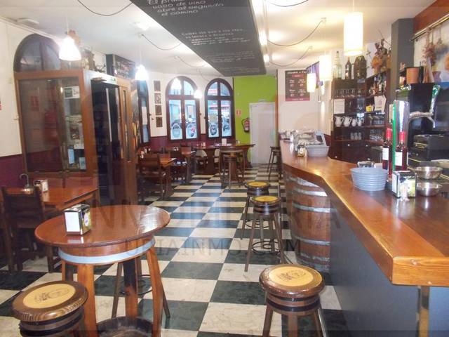 Local comercial en Venta en Calle de Torrevieja en La Pola Siero
