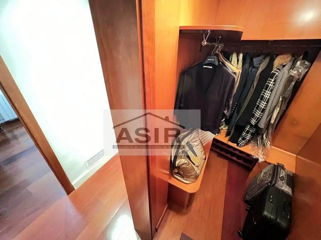 Flat for rent in Plaza Major, Centre