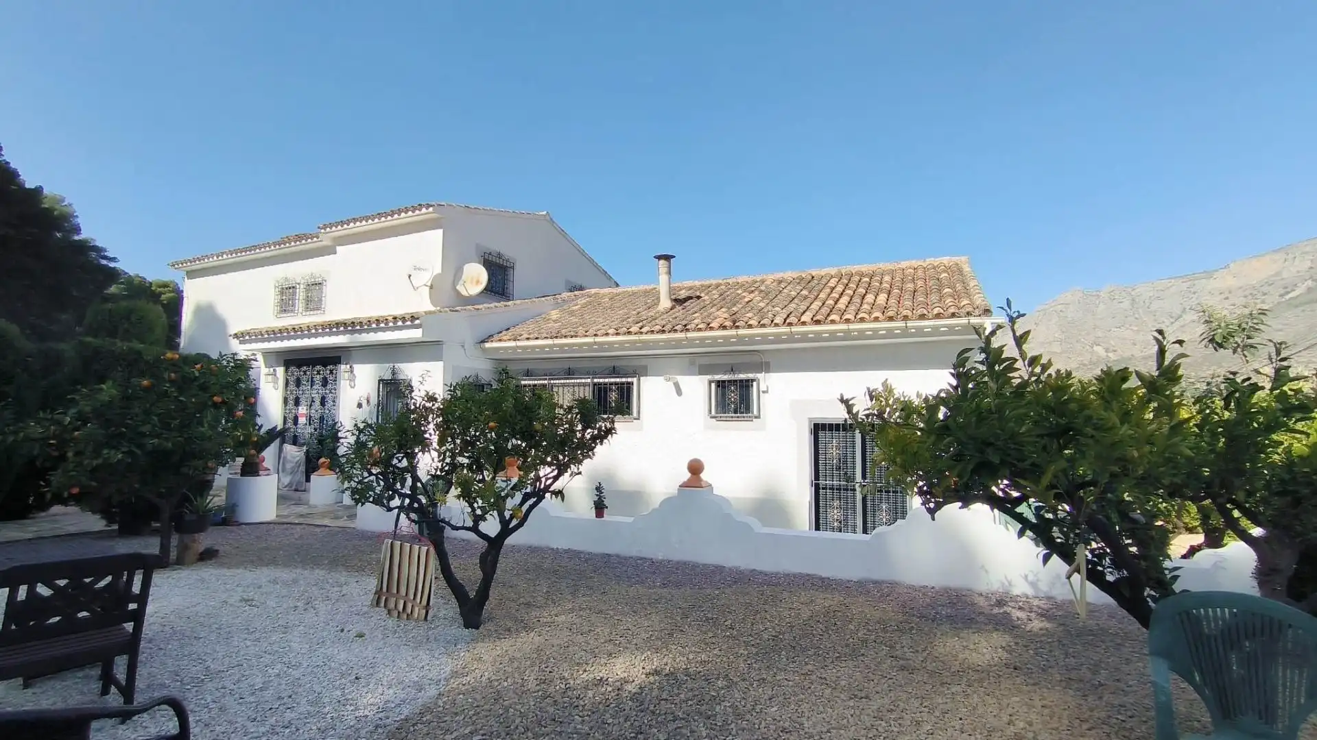 Exterior view of Houses for sale in El Castell de Guadalest  with Air Conditioner, Heating and Terrace