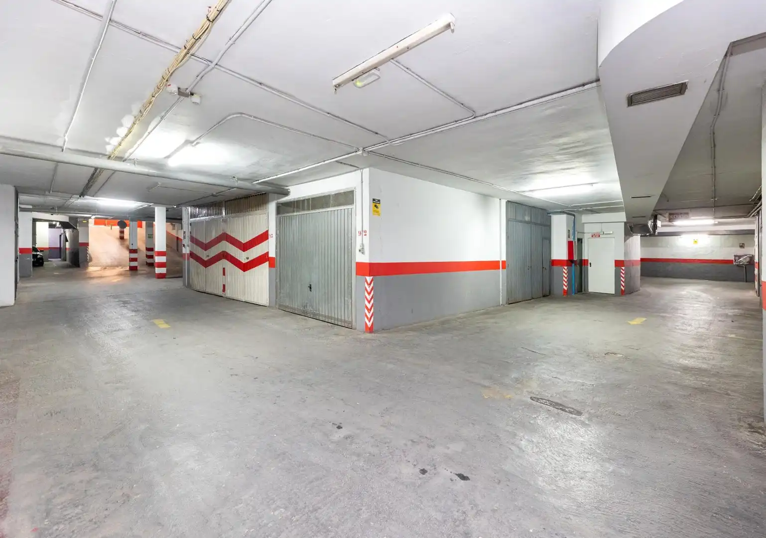 Parkplatz von Garage zum Verkauf in Granada