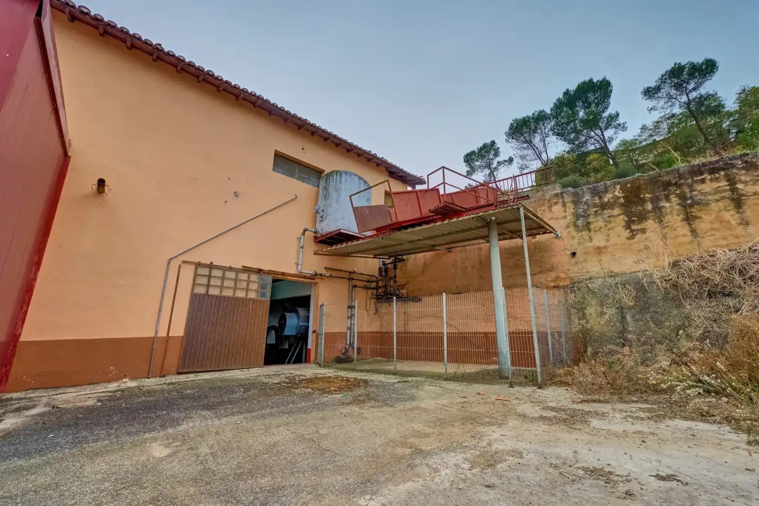 Vista exterior de Local en venta en Miranda de Arga