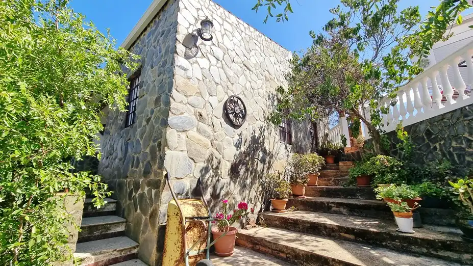Vista exterior de Finca rústica en venta en El Campillo (Huelva) con Aire acondicionado, Jardín privado y Terraza
