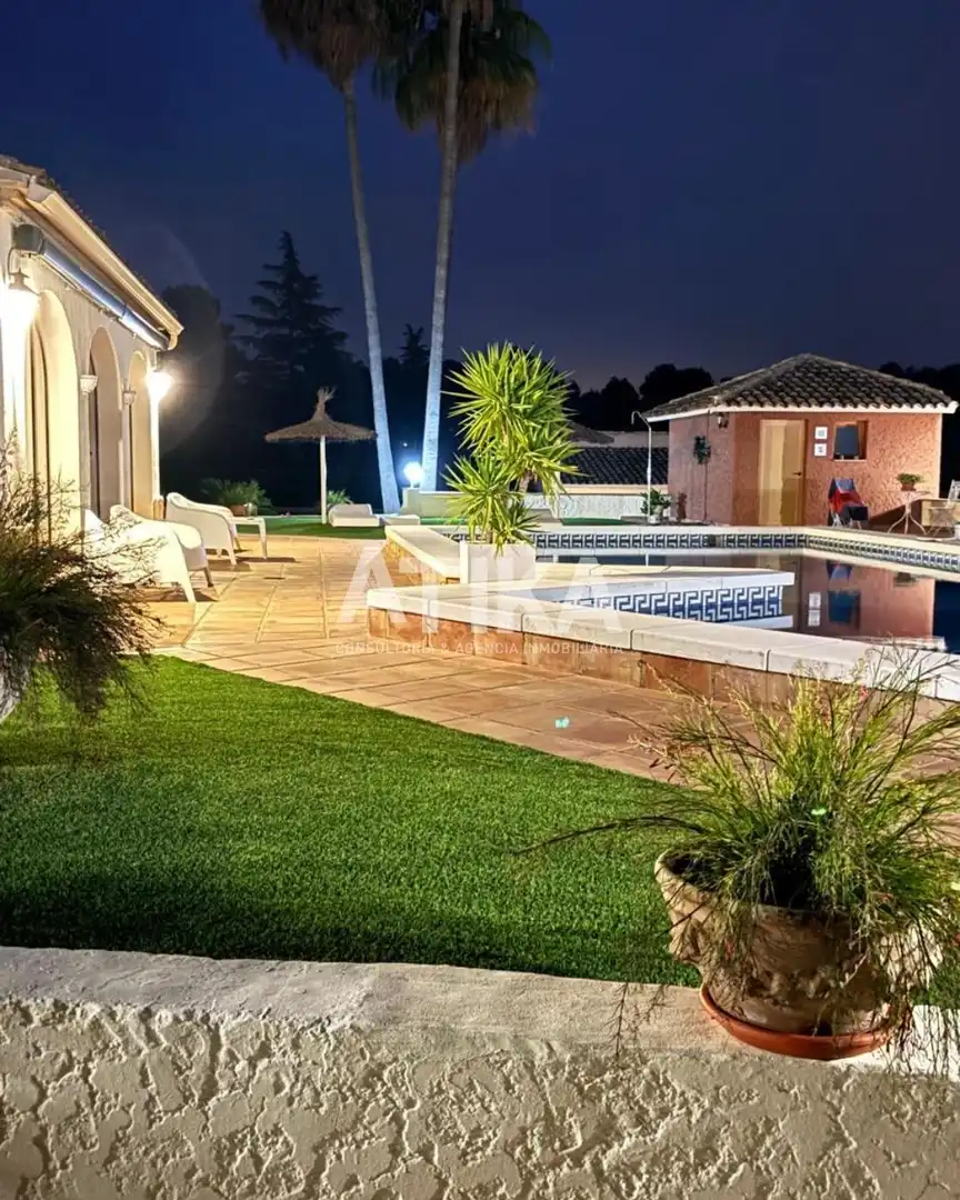 Jardín de Casa o chalet en venta en Ontinyent con Aire acondicionado, Calefacción y Jardín privado
