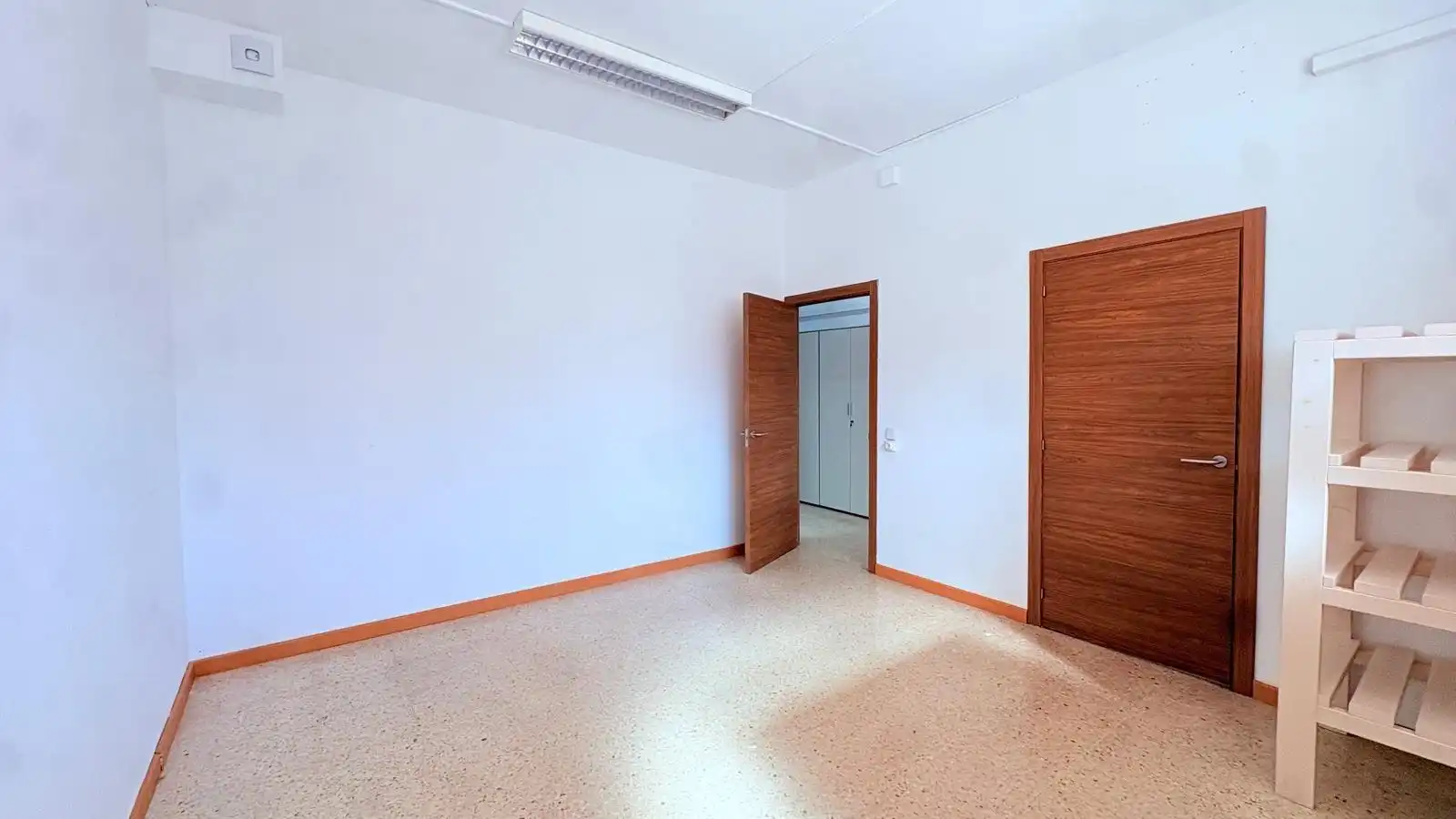 Local comercial de lloguer a Poble, imagen 25