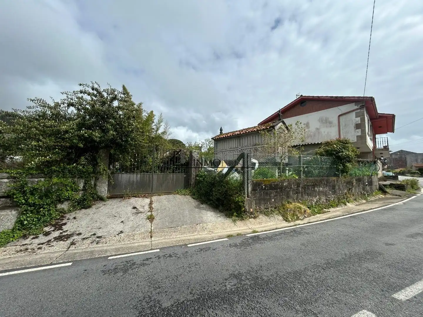 Vista exterior de Casa o xalet en venda en Poio amb Calefacció, Jardí privat i Terrassa