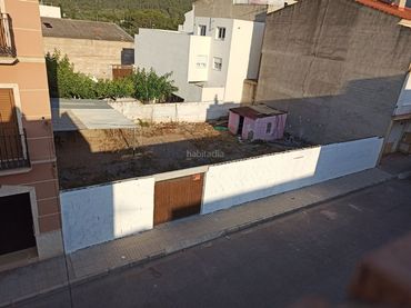 Terreno residencial en venta en Carrer Tales 16
