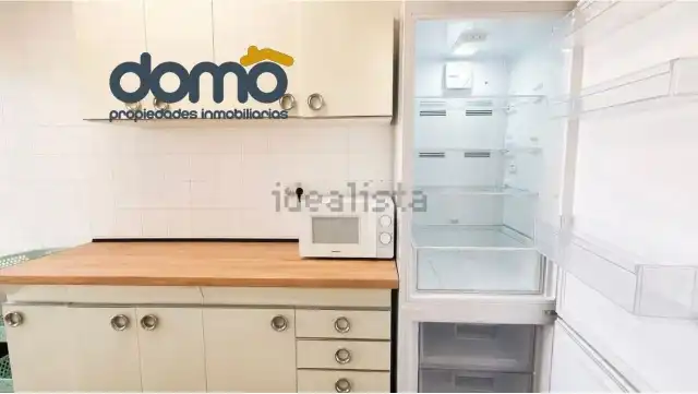 Cocina de Piso para compartir en Granada con Parquet, Amueblado y Lavadora
