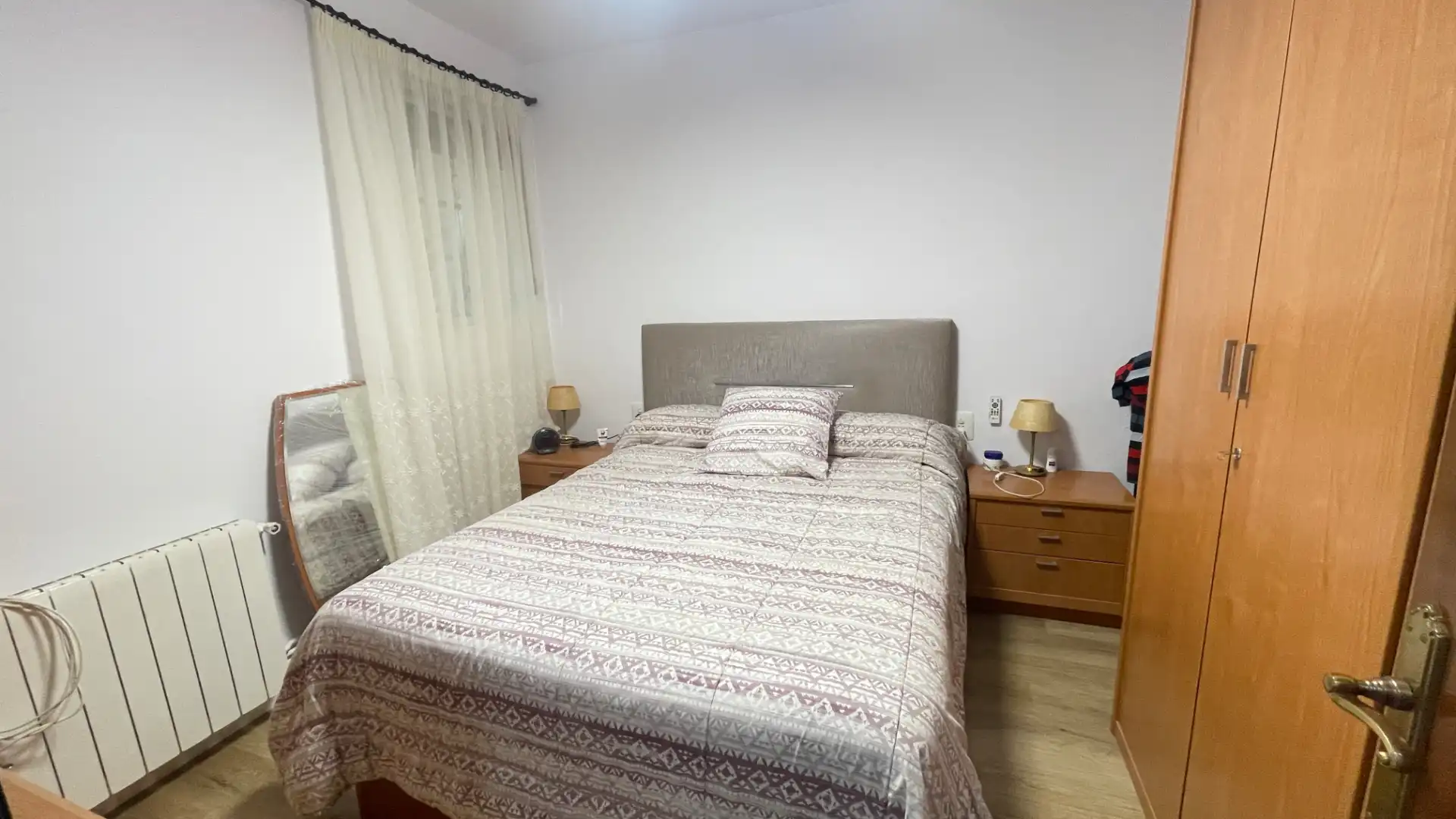 Dormitori de Casa adosada en venda en Terrassa amb Aire condicionat, Calefacció i Terrassa