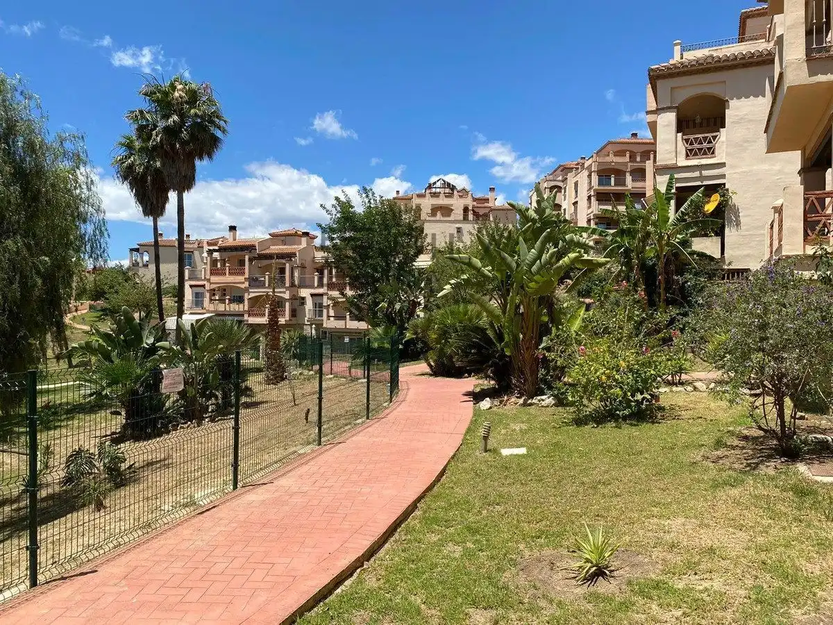 Vista exterior de Casa adosada en venda en Mijas amb Traster, Piscina i Piscina comunitària