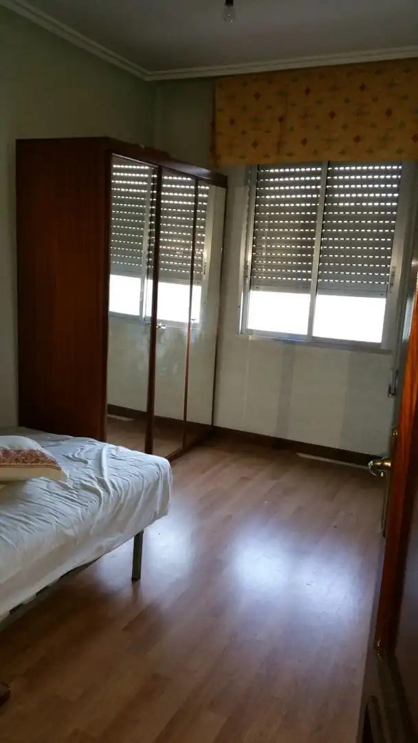 Dormitori de Casa o xalet en venda en Miranda de Ebro amb Traster
