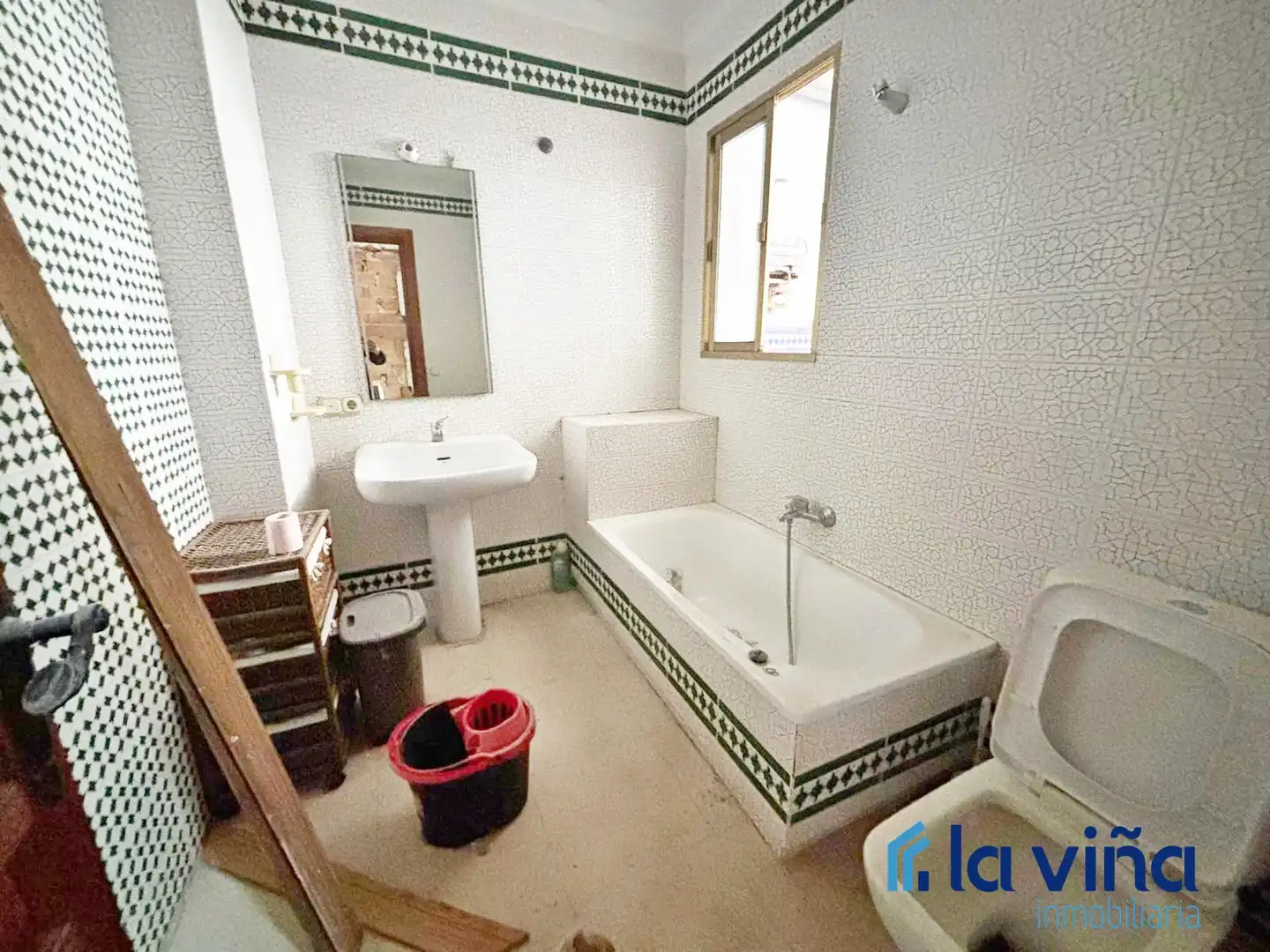Bathroom of Buildings for sale in Villanueva del Trabuco