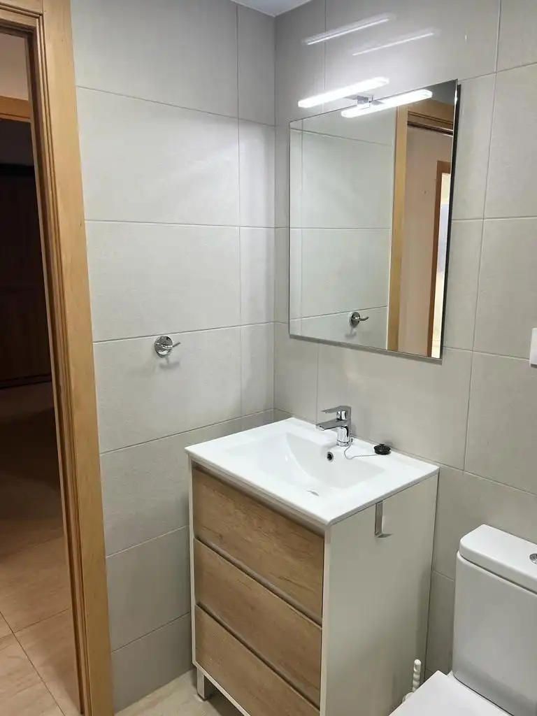 Baño de Piso de alquiler en Cartagena con Aire acondicionado, Calefacción y Amueblado