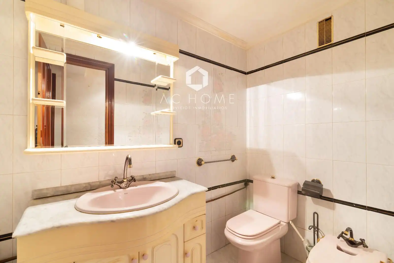 Baño de Piso en venta en Arganda del Rey con Aire acondicionado, Calefacción y Terraza