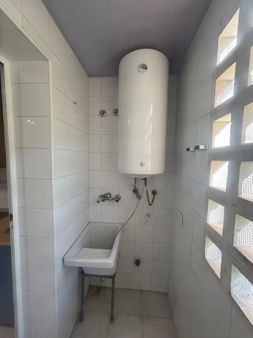 Bathroom of Ground floor for sale in Marbella  with Air Conditioner, Private garden and Terrace