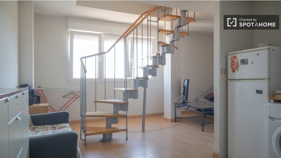 Flat to rent in  Madrid Capital  with Air Conditioner, Heating and Furnished