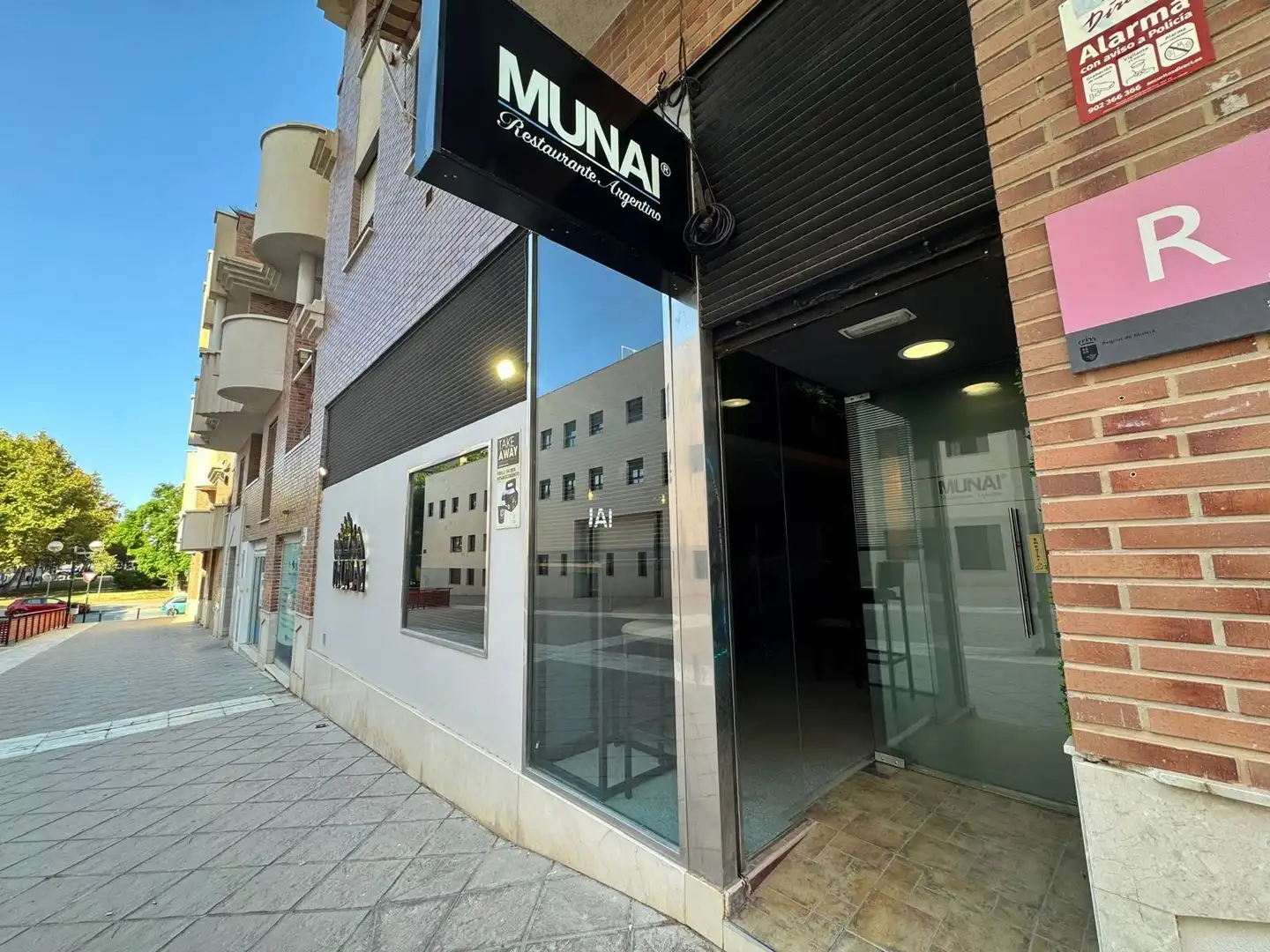 Local en venta en Calle Reina Sofía, Vistalegre