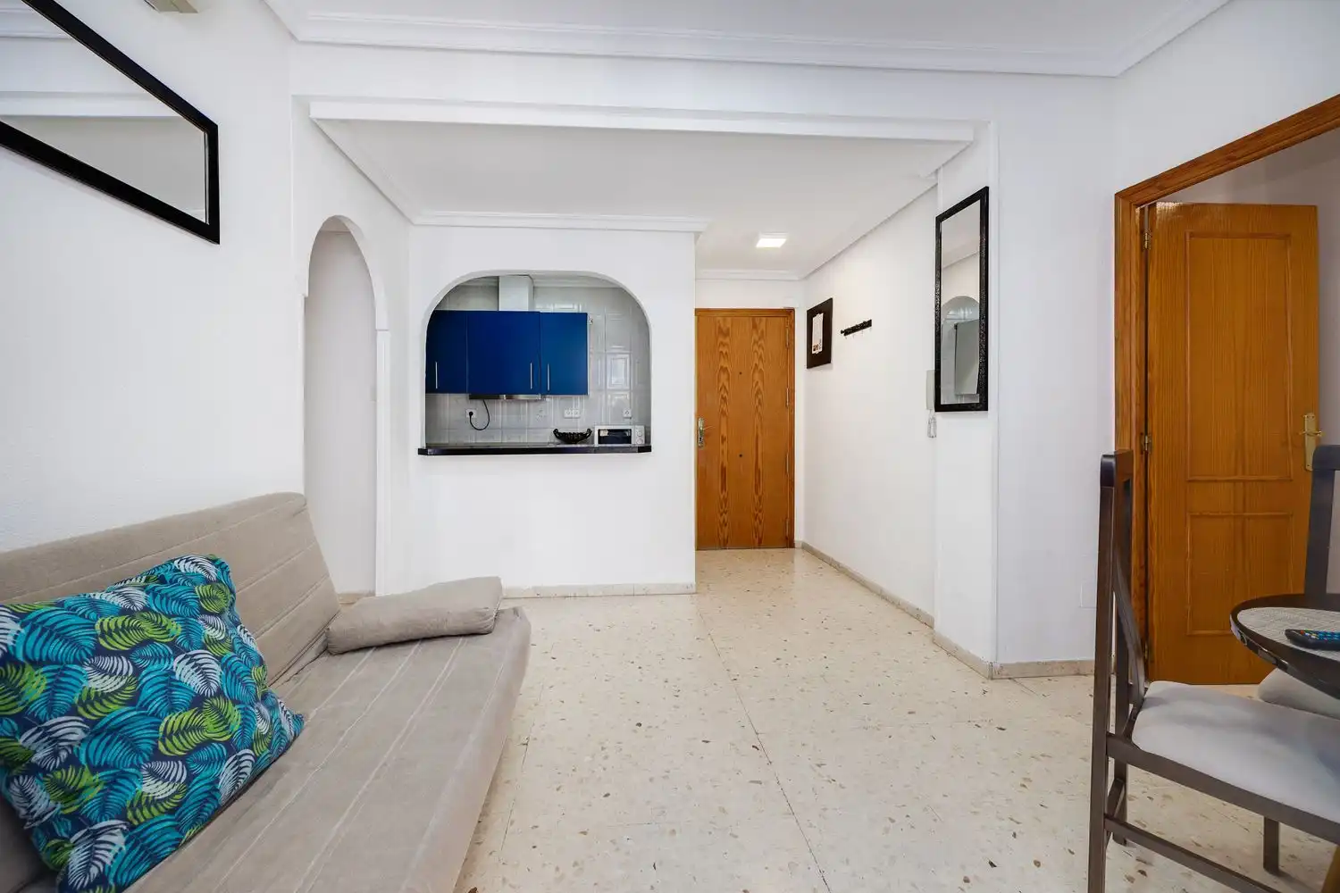 Piso en venta en Torrevieja con Aire acondicionado, Terraza y Amueblado