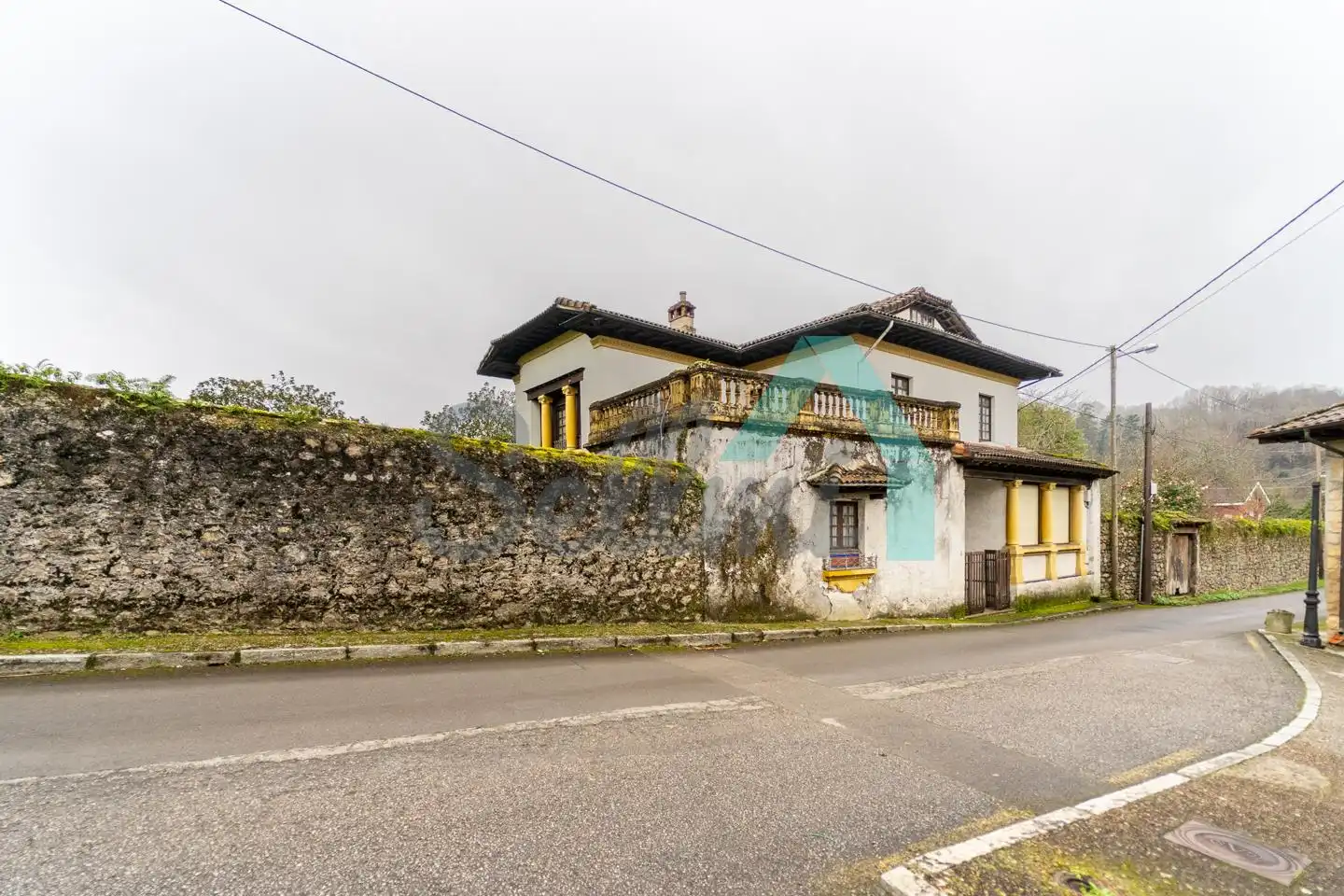 Vista exterior de Casa o xalet en venda en Piloña amb Jardí privat, Parquet i Terrassa