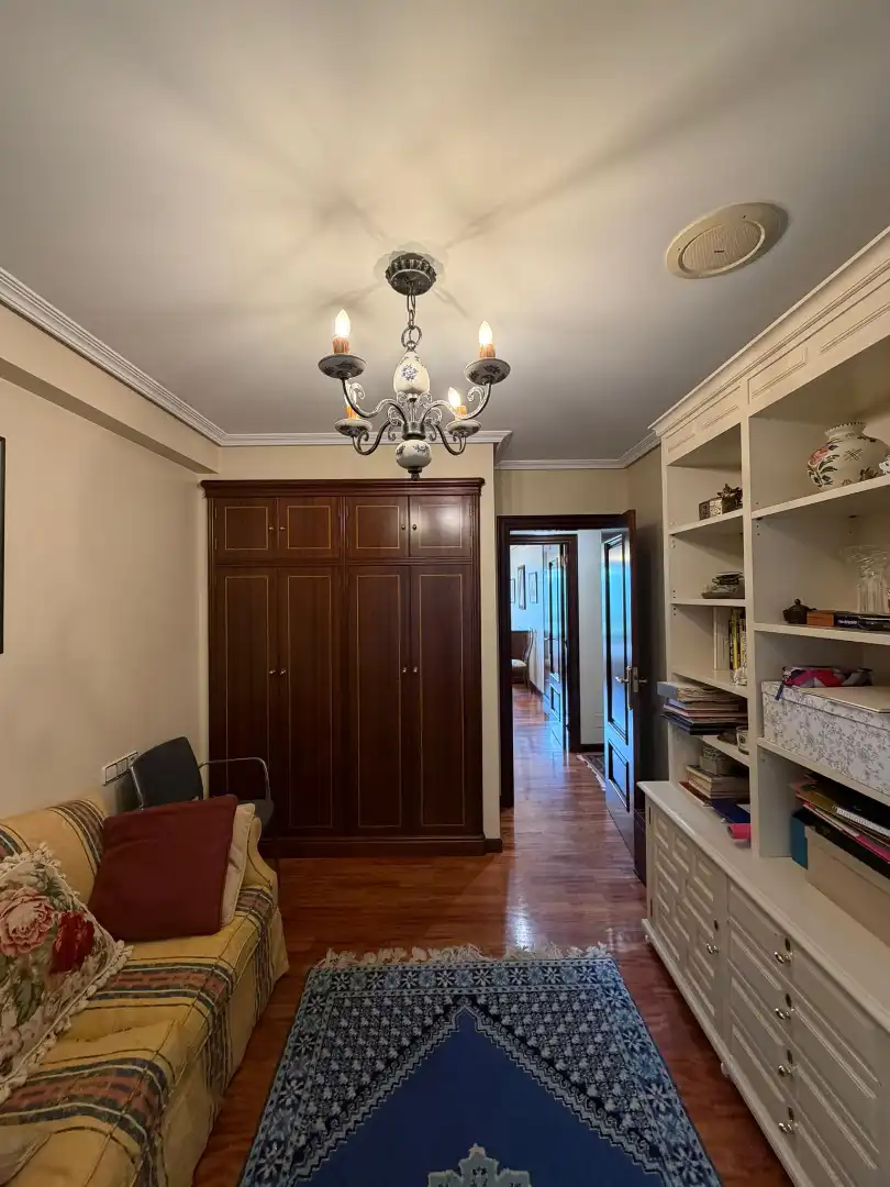 Piso en venta en A Coruña Capital  con Calefacción, Parquet y Trastero