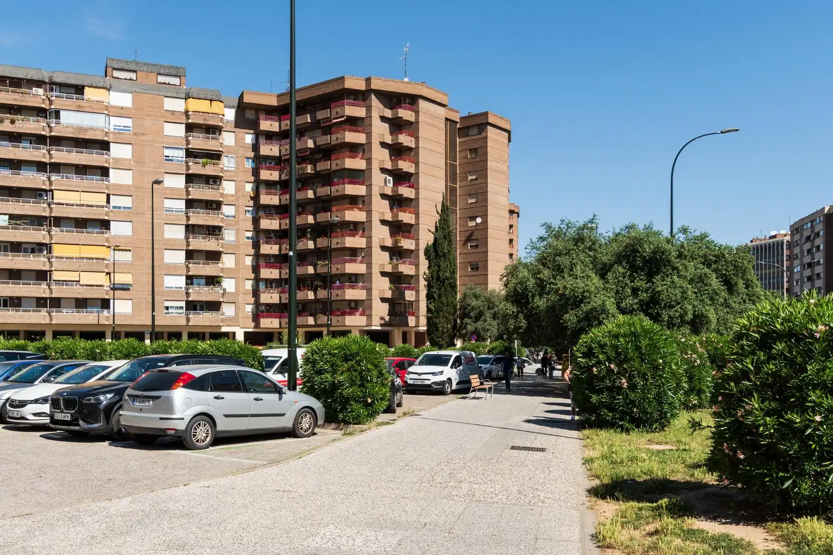 Piso en venta en Avenida ALIERTA, CESAREO, 42, Parque Miraflores
