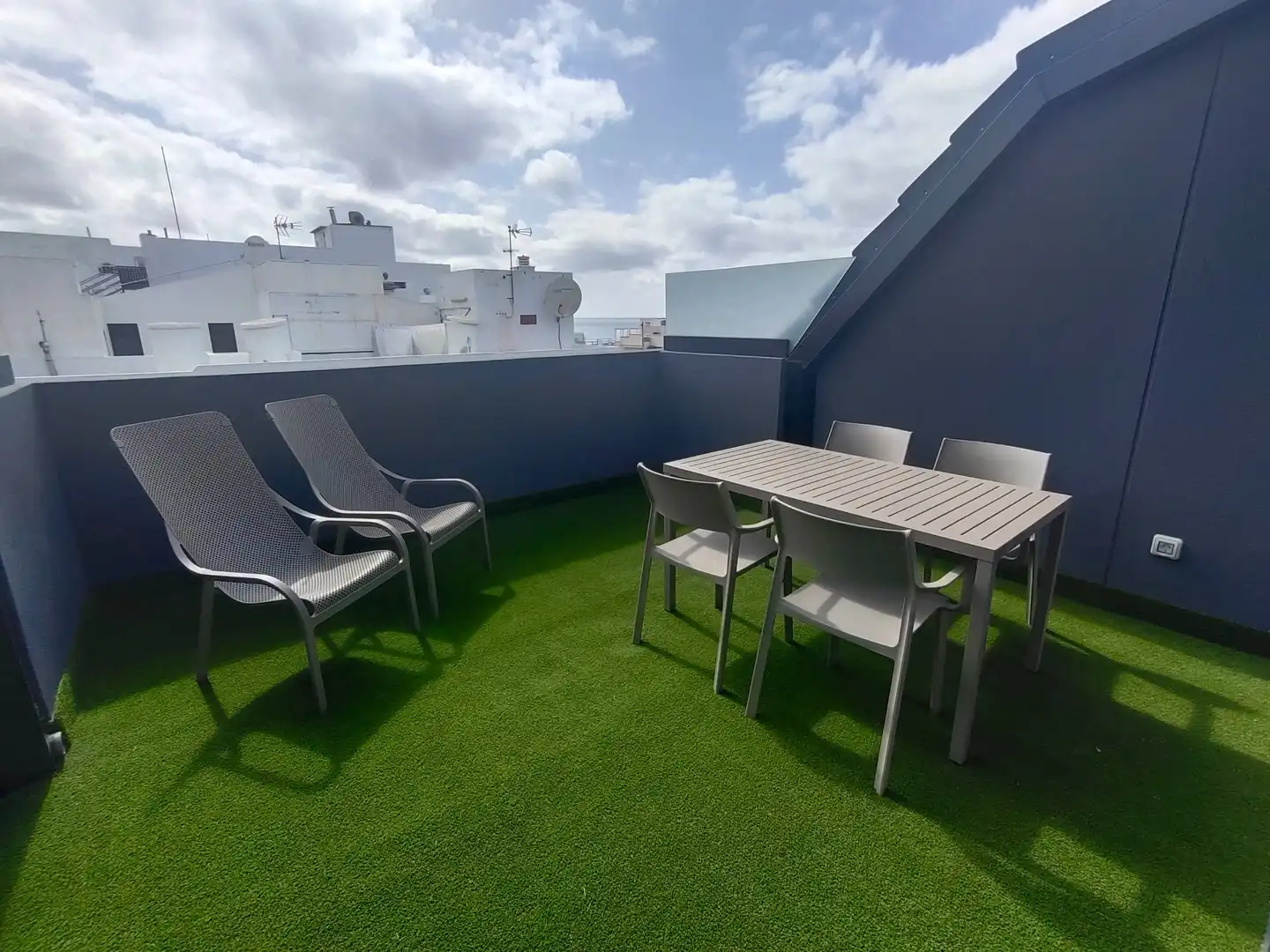 Terrasse von Dachboden zur Miete in Las Palmas de Gran Canaria mit Klimaanlage, Terrasse und Möbliert