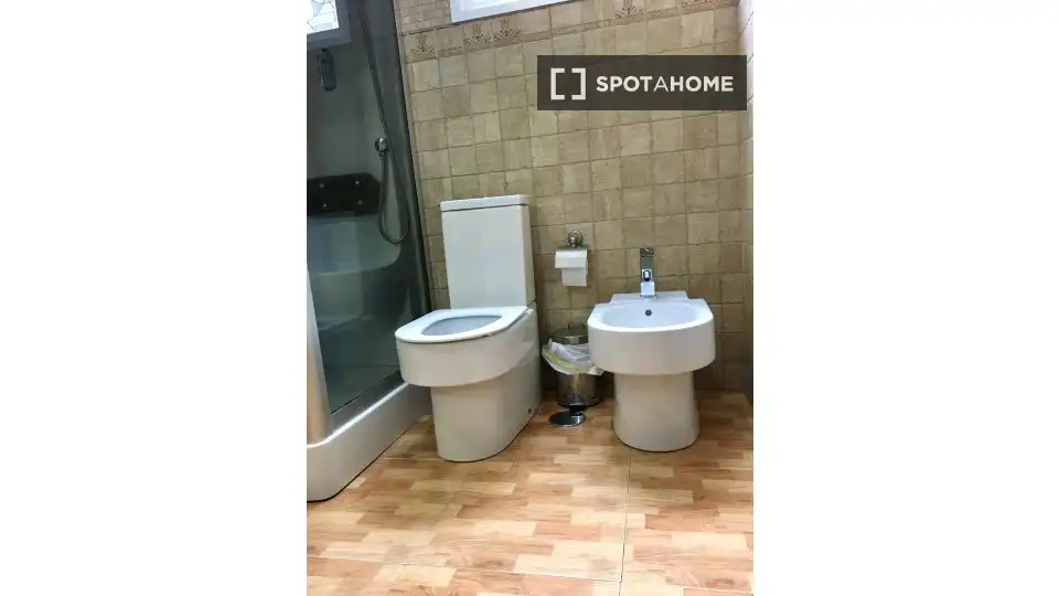 Bany de Apartament per a compartir en Santa Cruz de Tenerife amb Aire condicionat, Terrassa i Moblat